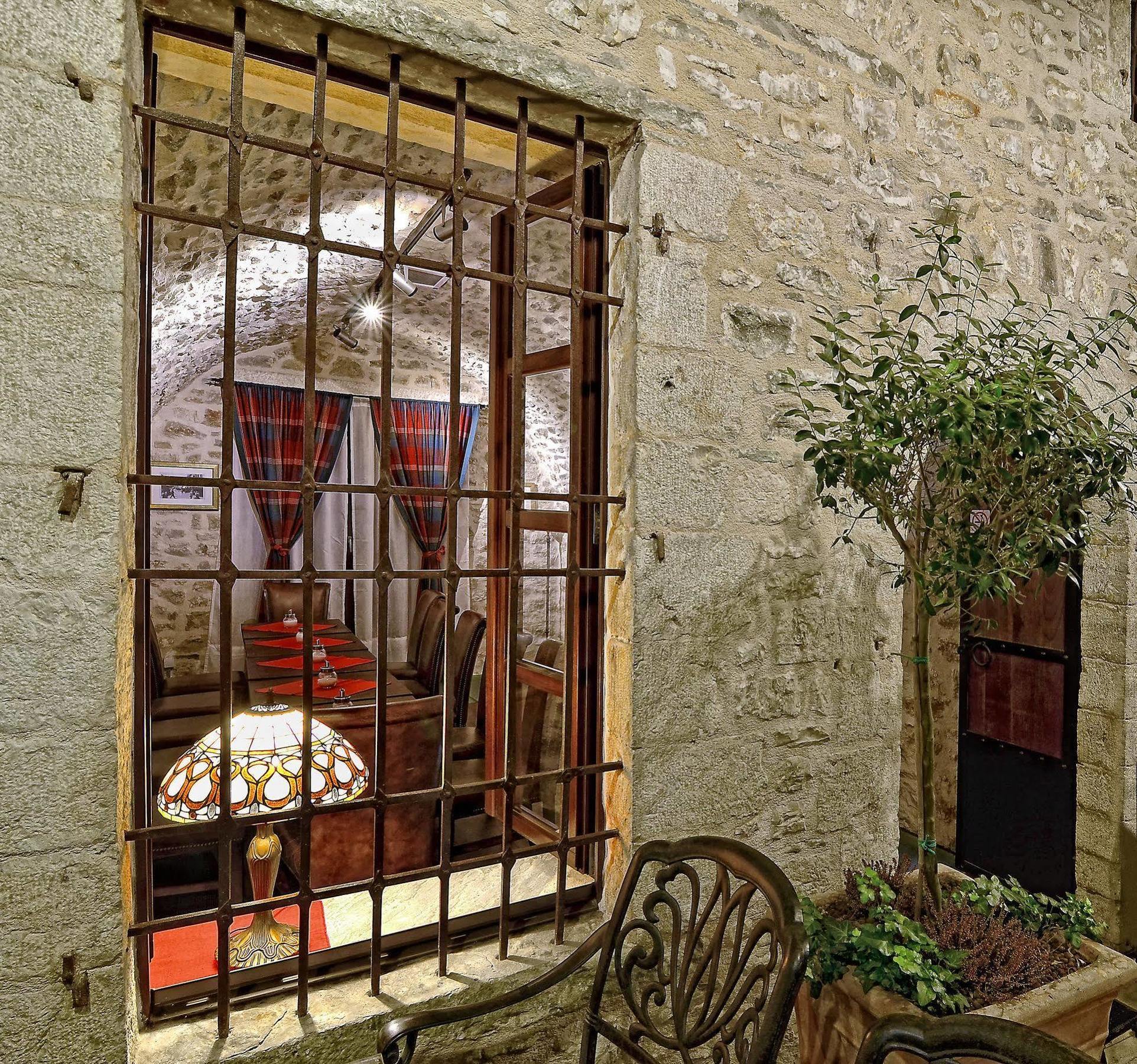 Heritage Hotels- Hotel Kalari Ioannina Exterior photo